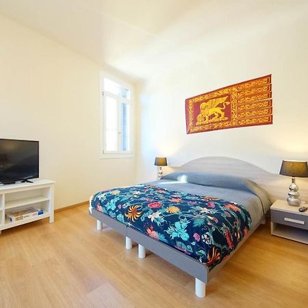 Ca' Circus 4 Rooms Wi-Fi Fibre Венеция Экстерьер фото