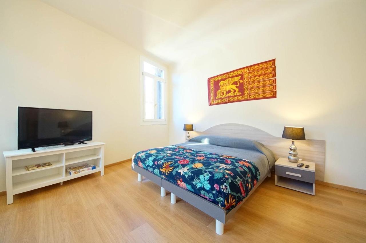 Ca' Circus 4 Rooms Wi-Fi Fibre Венеция Экстерьер фото
